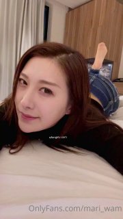 笑起来甜美少妇 浴室洗澡跪地口交 掰穴69姿势舔逼 抬起双腿抽插猛操
